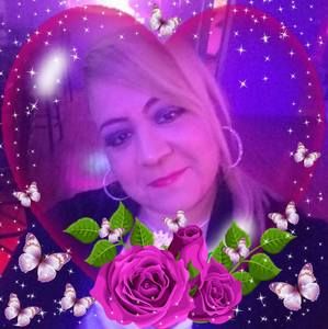 Meet your Posher, Naomi